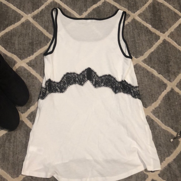 XS black and white silky lace EXPRESS tank - Picture 4 of 4